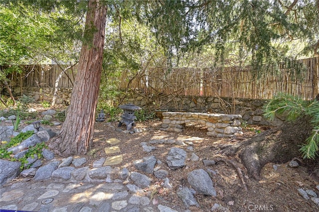 29 Bear Dr, Mt Baldy, CA 91759 - view of yard featuring a fenced backyard