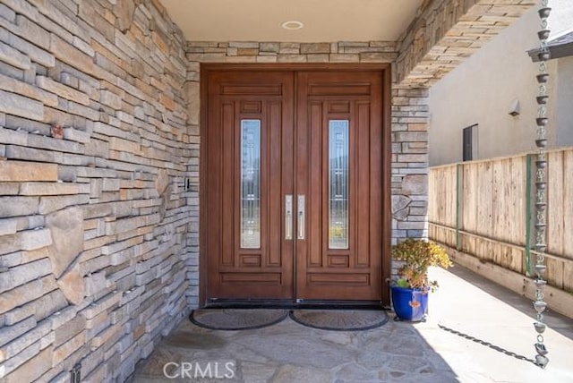 2062 Sherwood Dr, Cambria, CA 93428 - entrance to property featuring stone siding