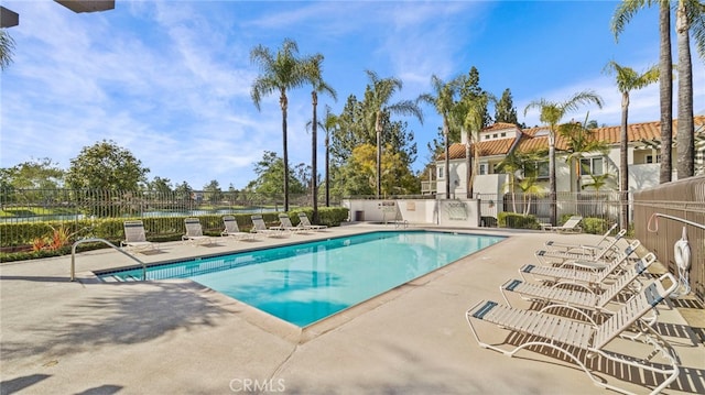 10 Via Garceta, Rancho Santa Margarita, CA 92688 - community pool featuring fence and a patio