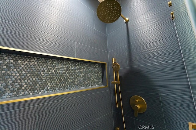 1532 W 22nd St, Los Angeles, CA 90007 - bathroom view of tiled shower