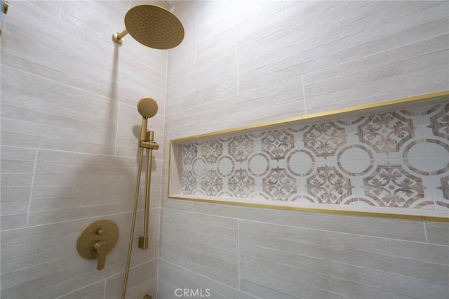 1532 W 22nd St, Los Angeles, CA 90007 - bathroom view of tiled shower