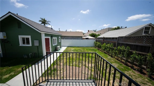 1532 W 22nd St, Los Angeles, CA 90007 - balcony with central air condition unit