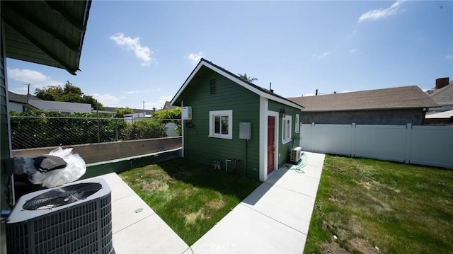 1532 W 22nd St, Los Angeles, CA 90007 - view of side of property featuring central air condition unit