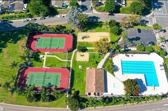 328 Countrywood Ln, Encinitas, CA 92024 - bird's eye view of a pool area
