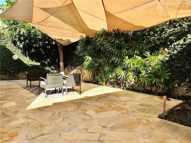 220 Roycroft Ave, Long Beach, CA 90803 - view of patio