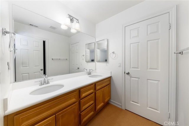 15686 Iron Spring Ln, Fontana, CA 92336 - full bathroom featuring double vanity