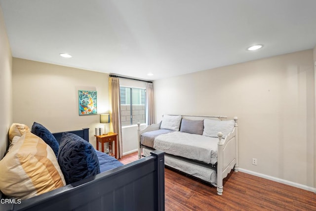 3371 Ocean Dr, Oxnard, CA 93035 - bedroom with dark wood-type flooring, baseboards, and recessed lighting