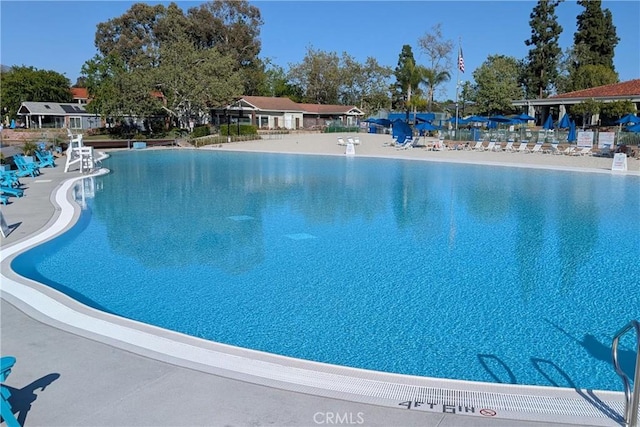 22839 Ridge Route Ln, Lake Forest, CA 92630 - view of community pool