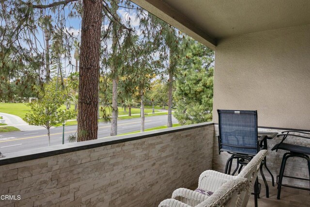380 S Orange Grove Blvd Unit 6, Pasadena, CA 91105 - view of balcony