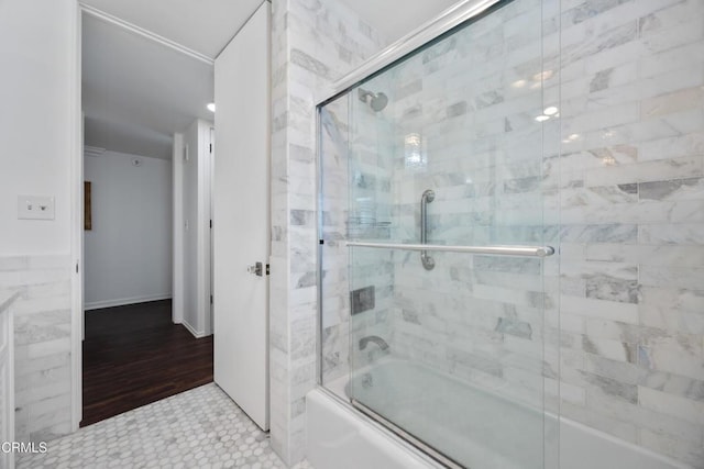 380 S Orange Grove Blvd Unit 6, Pasadena, CA 91105 - bathroom with shower / bath combination with glass door