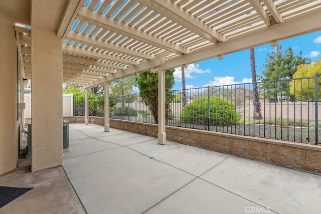 40049 Corte Fortuna, Murrieta, CA 92562 - fenced backyard with a patio and a pergola
