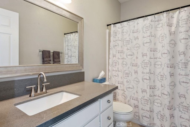 40049 Corte Fortuna, Murrieta, CA 92562 - bathroom with vanity, toilet, and curtained shower