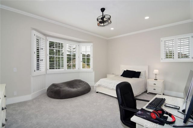 bedroom with baseboards, ornamental molding, recessed lighting, and carpet