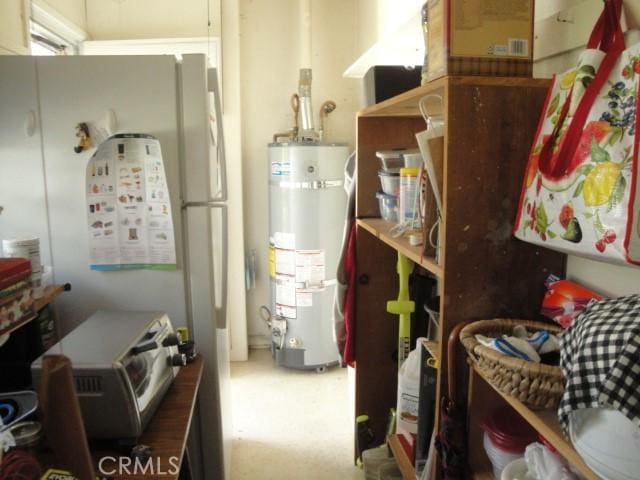 2480 Baldwin Ave, Oroville, CA 95966 - interior space featuring strapped water heater