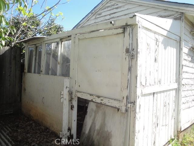 2480 Baldwin Ave, Oroville, CA 95966 - view of outbuilding featuring fence