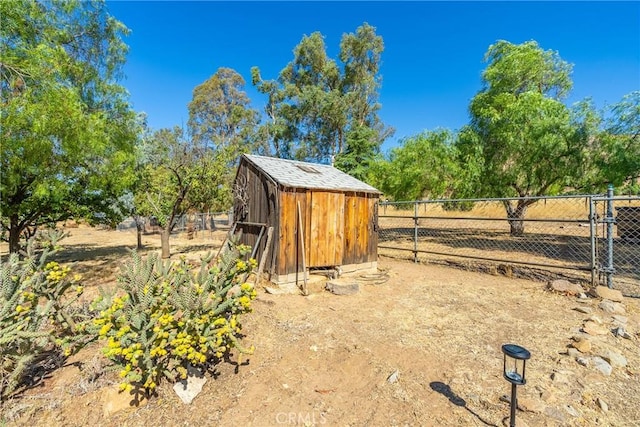 5420 Clayvale St, Acton, CA 93510 - view of outdoor structure featuring fence and an outbuilding