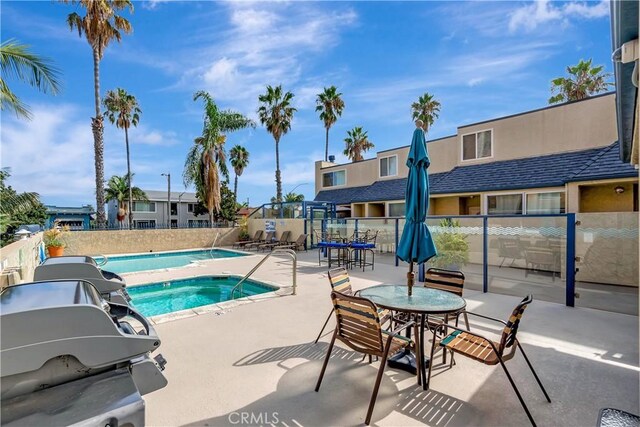 1 3rd Pl Unit 302, Long Beach, CA 90802 - community pool featuring a patio area and a hot tub