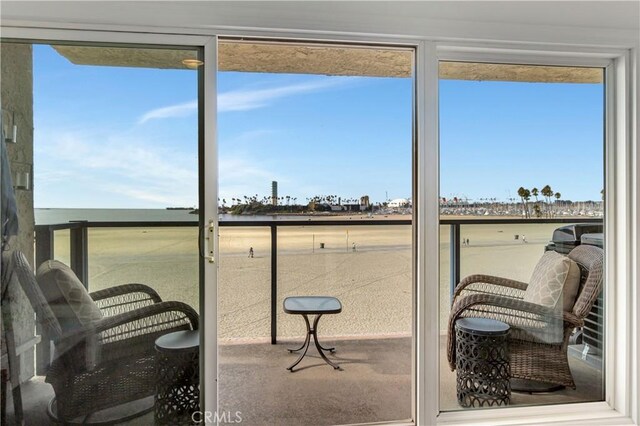 1 3rd Pl Unit 302, Long Beach, CA 90802 - sunroom featuring healthy amount of natural light