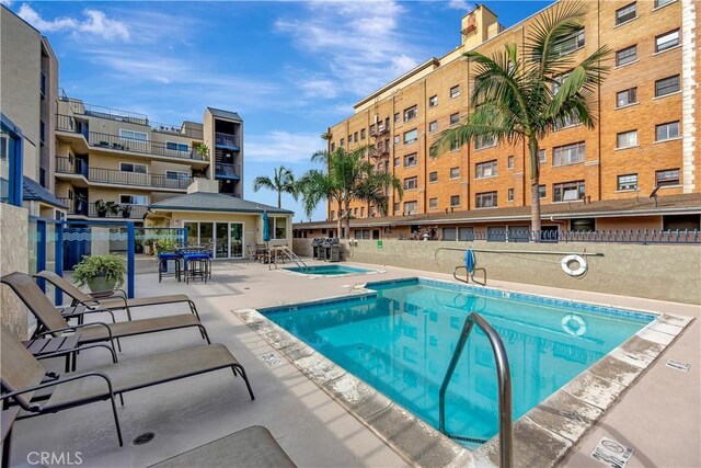 1 3rd Pl Unit 302, Long Beach, CA 90802 - community pool featuring a patio and a community hot tub