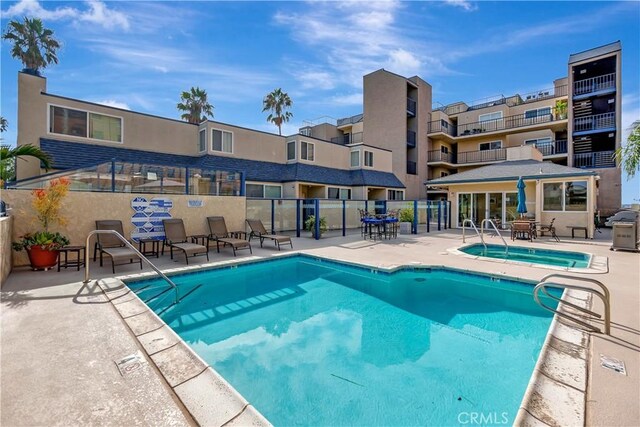 1 3rd Pl Unit 302, Long Beach, CA 90802 - community pool featuring a patio and a community hot tub