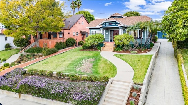 view of front of house with a front yard