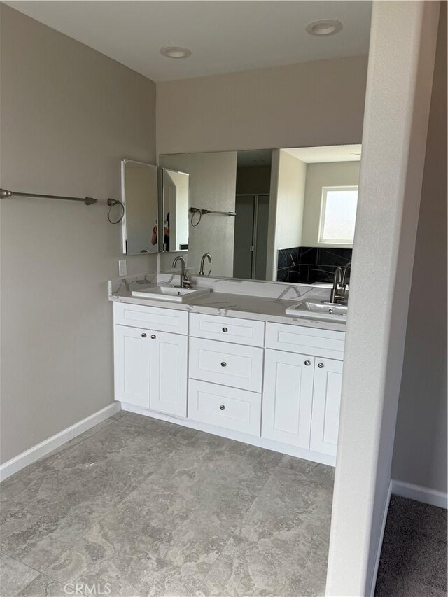17796 Valencia St, Hesperia, CA 92345 - full bath with double vanity and baseboards