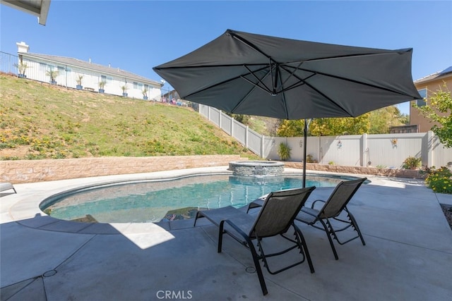 33734 Wild Horse Way, Yucaipa, CA 92399 - view of swimming pool featuring a patio and a pool with connected hot tub