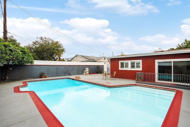 915 S Danehurst Ave, Glendora, CA 91740 - view of swimming pool featuring a patio and a fenced backyard