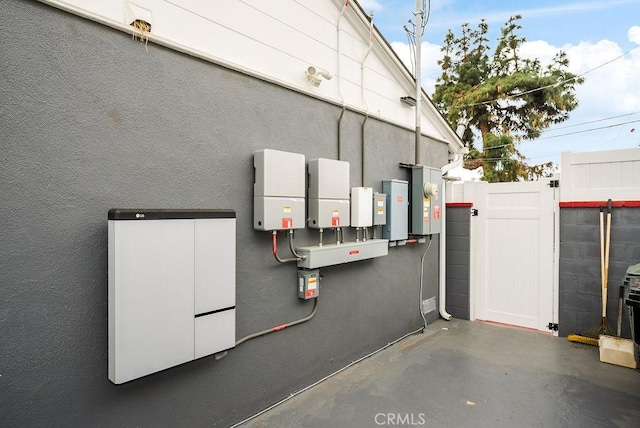 915 S Danehurst Ave, Glendora, CA 91740 - view of property exterior featuring stucco siding