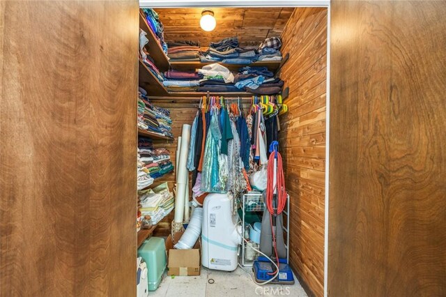 7160 Bel Air St, Corona, CA 92881 - view of spacious closet