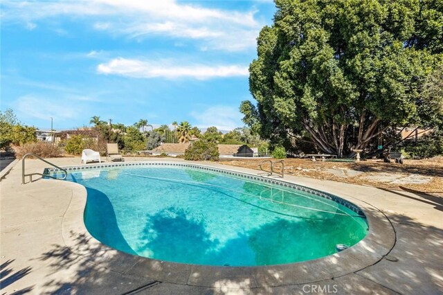 7160 Bel Air St, Corona, CA 92881 - outdoor pool with a patio area