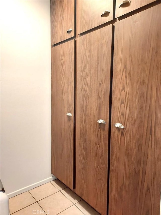 27535 Lakeview Dr Unit 14, Helendale, CA 92342 - view of closet