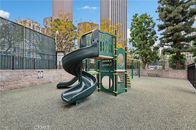 800 W 1st St Unit 1803, Los Angeles, CA 90012 - communal playground with fence