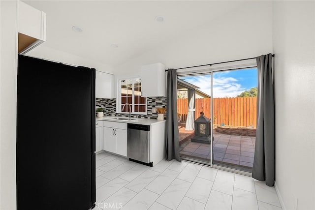 13788 Angeles Dr, Victorville, CA 92392 - photo 4