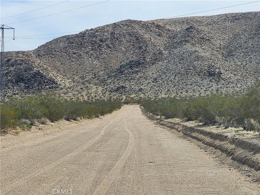 30280 Buchanan St, Lucerne Valley, CA 92356 - photo 2