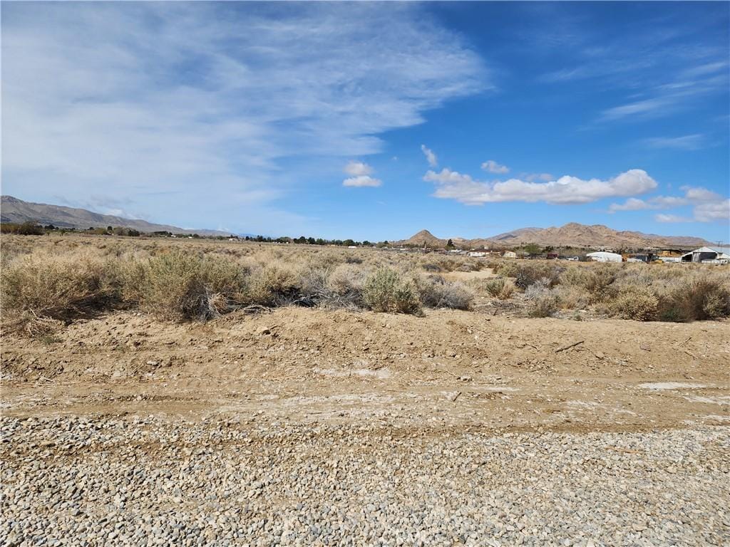 507 Ox Bow Rd, Lucerne Valley, CA 92356