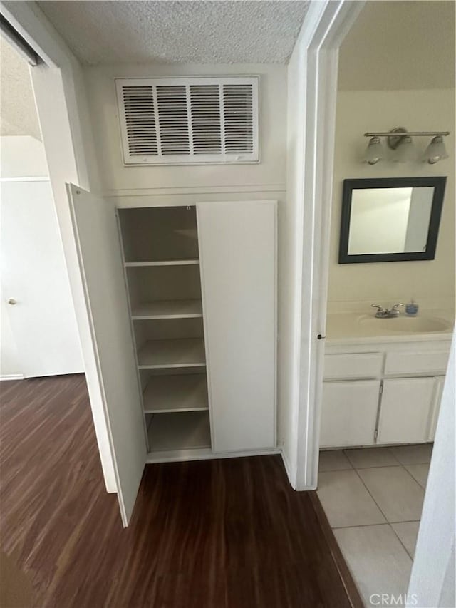 1524 Acacia St Unit 3, Alhambra, CA 91801 - closet with a sink