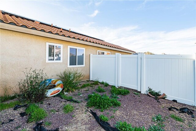 12325 Atoka Ln, Victorville, CA 92392 - view of yard with fence