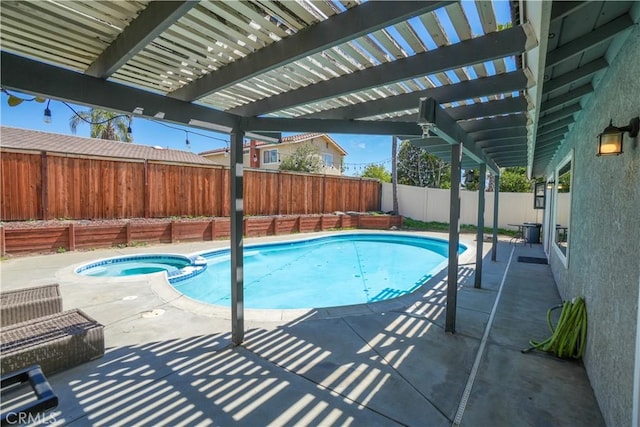 3710 Colonial Cir, Lake Elsinore, CA 92530 - view of swimming pool with a pool with connected hot tub, a pergola, a fenced backyard, and a patio area