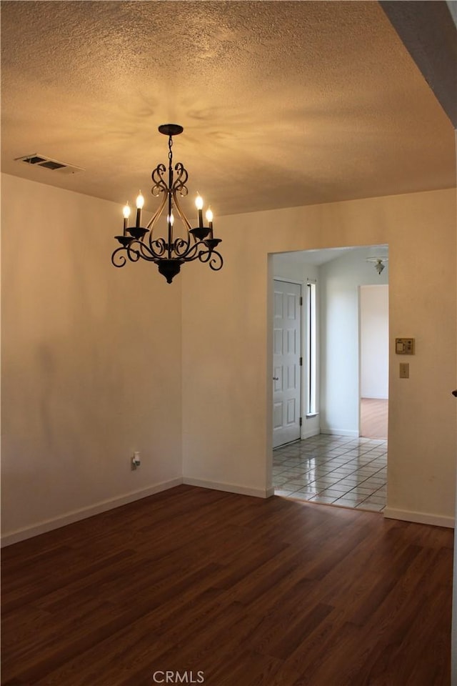 216 Palm Ct, Hanford, CA 93230 - photo 11