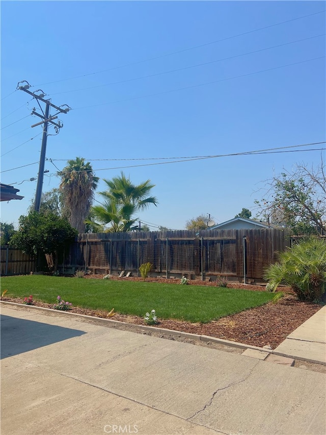 216 Palm Ct, Hanford, CA 93230 - photo 27