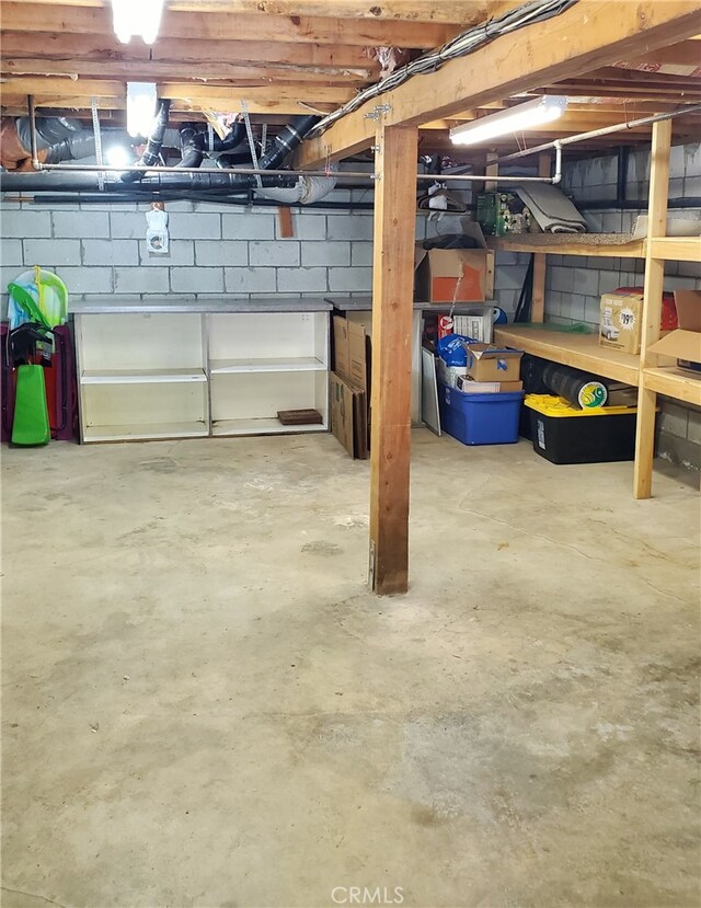 2424 Spruce Dr, Running Springs, CA 92382 - view of unfinished below grade area