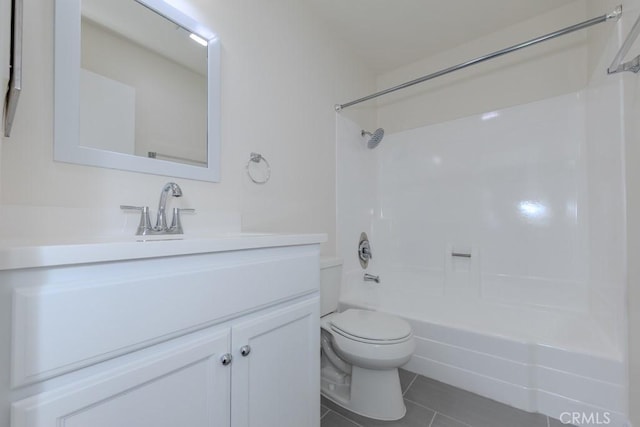 23222 Orange Ave Unit 4, Lake Forest, CA 92630 - full bath with tile patterned floors, vanity, toilet, and shower / bath combination