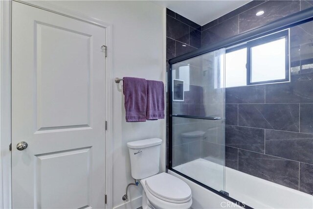 full bathroom with toilet
