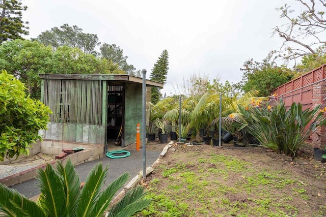 557 Canyon Dr, Solana Beach, CA 92075 - view of outbuilding featuring an outdoor structure
