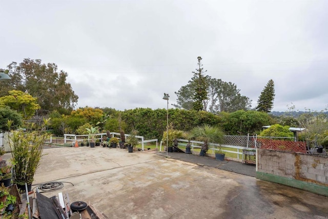 557 Canyon Dr, Solana Beach, CA 92075 - view of patio / terrace with fence