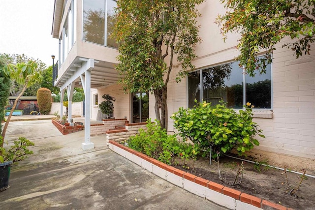 557 Canyon Dr, Solana Beach, CA 92075 - view of patio / terrace