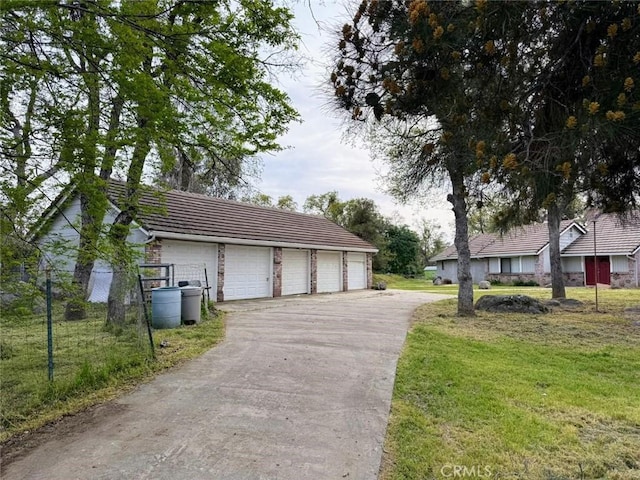 47409 Thunderhill Ln, Squaw Valley, CA 93675 - view of garage