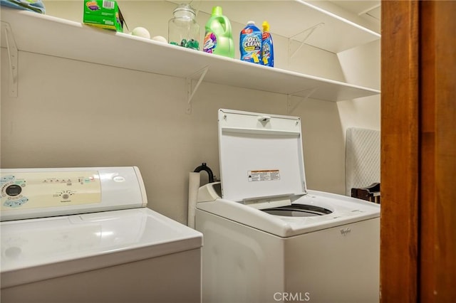 31353 Lightfoot Way, Running Springs, CA 92382 - laundry area with independent washer and dryer