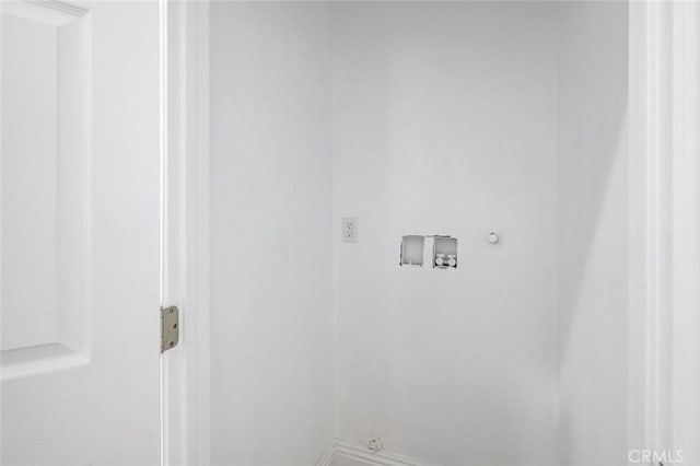 laundry room with hookup for a gas dryer and hookup for a washing machine
